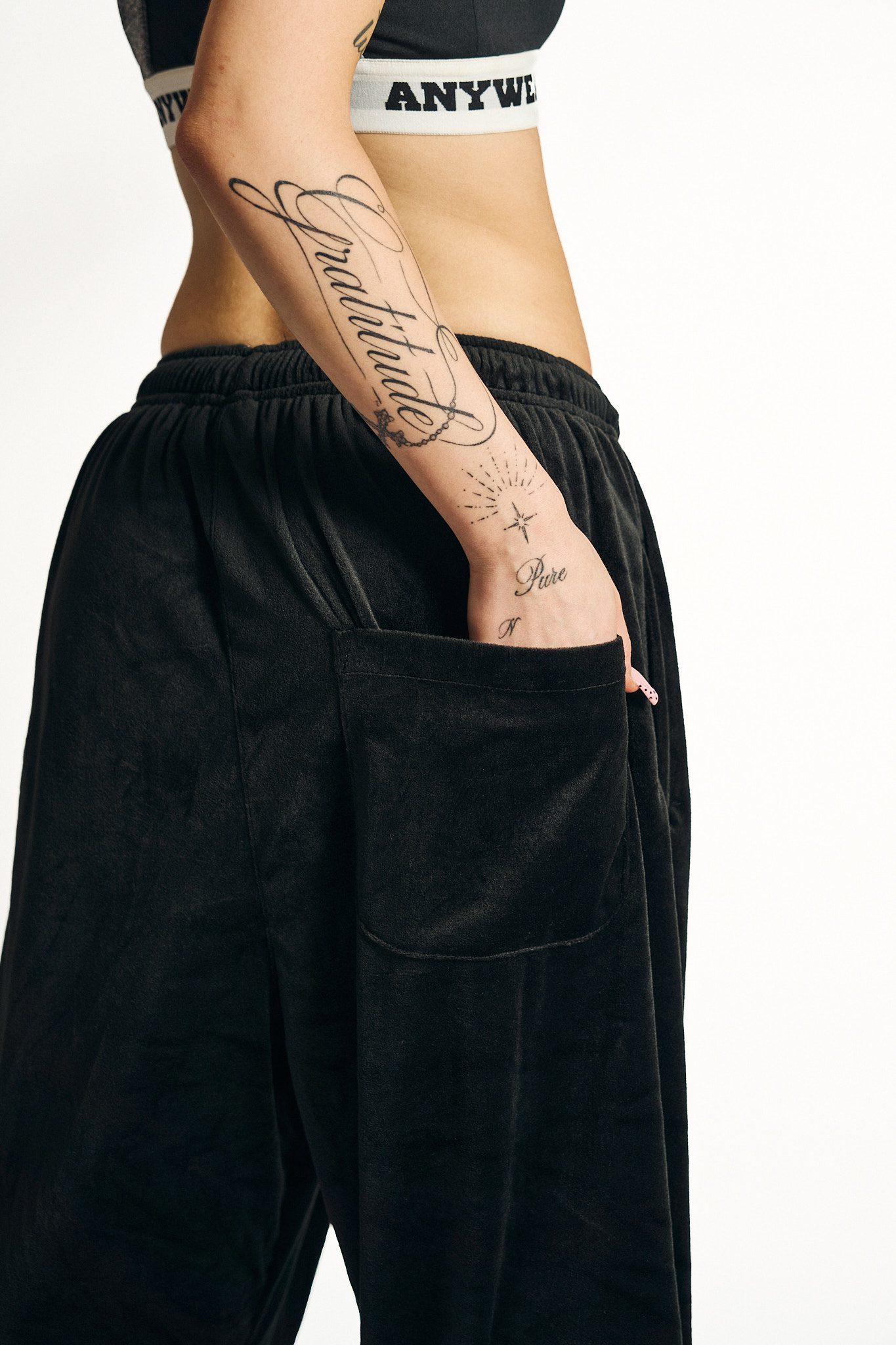 Gothic BASIC Velvet Black - obrazek 8